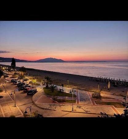 Villa Un Bel Posto Sea View Nea Vrasna Exterior photo