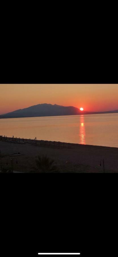 Villa Un Bel Posto Sea View Nea Vrasna Exterior photo